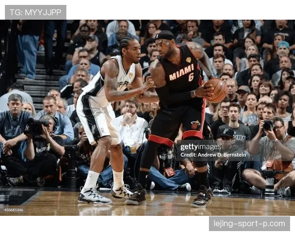 勒布朗单打制造机会提升效率 拉开与安东尼对攻差距