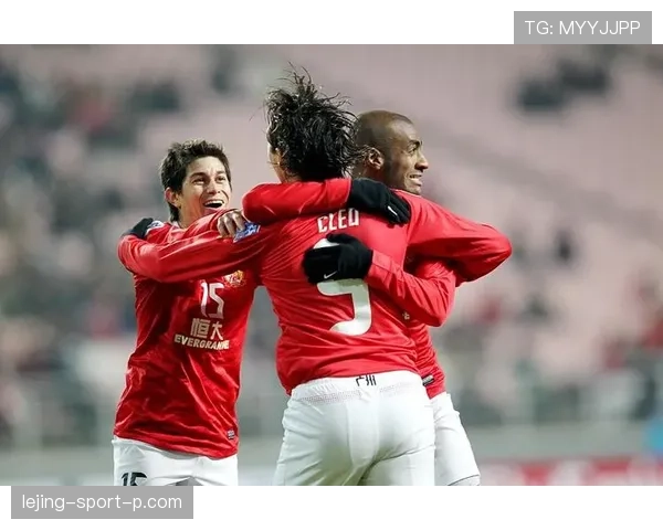 伊涅斯塔回归组织核心：直塞撕防线如何重塑进攻威胁